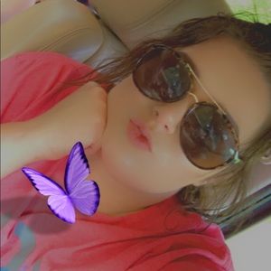 Meet your Posher, Courtney